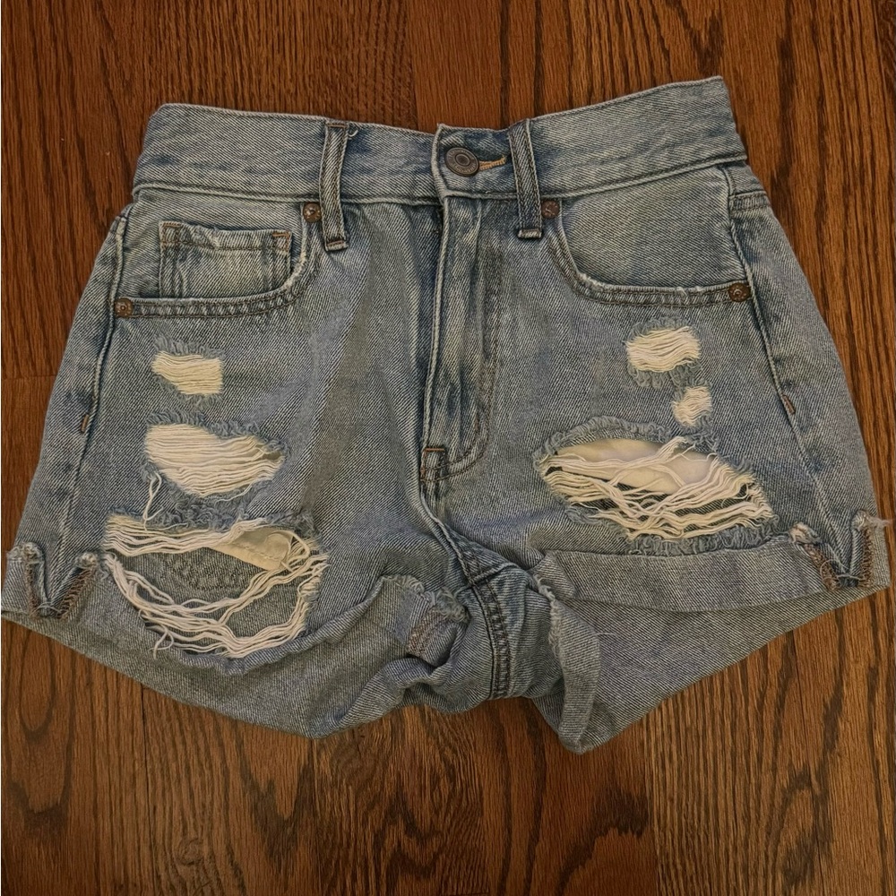 Aeropastel mom short